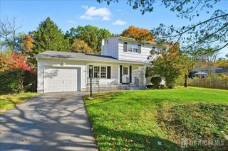 35 Brooktree Road, East Windsor, NJ 08520