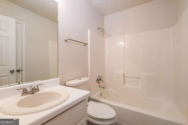 3685 E Bolding Road, Flowery Branch, GA 30542