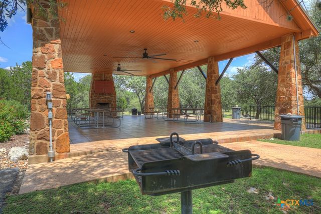 1147 Mission Way, Canyon Lake, TX 78133