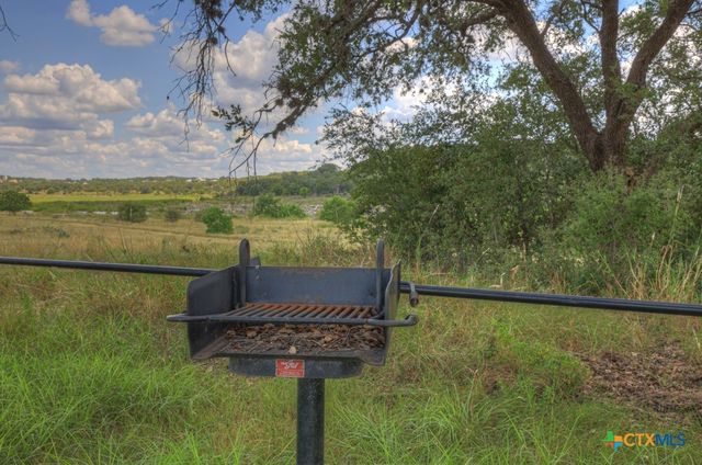 1147 Mission Way, Canyon Lake, TX 78133