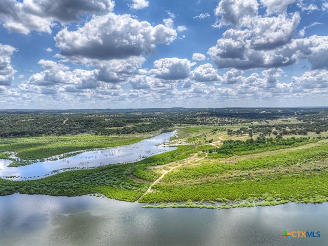 1147 Mission Way, Canyon Lake, TX 78133
