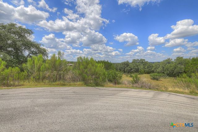 1147 Mission Way, Canyon Lake, TX 78133