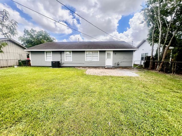 631 Roper Street, Houston, TX 77034
