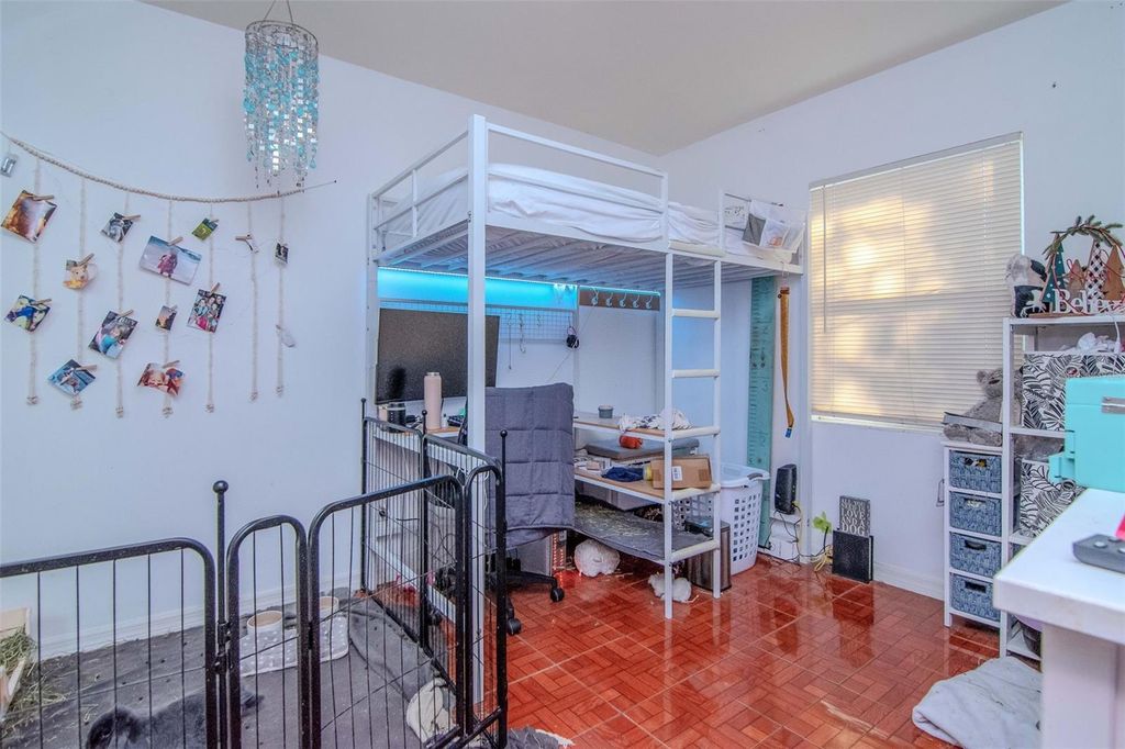 Image 18 of property listing at 1731 GLADYS STREET, Largo, FL 33774