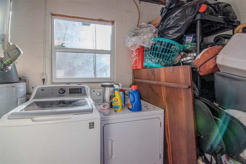 Image 5 of property listing at 1731 GLADYS STREET, Largo, FL 33774