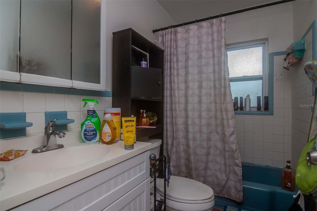 Image 9 of property listing at 1731 GLADYS STREET, Largo, FL 33774