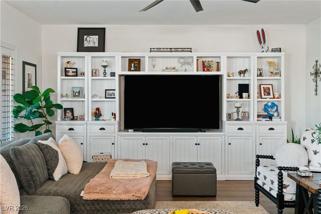 2116 Clearwater Lake Drive, Henderson, NV 89044