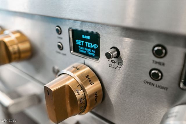 2116 Clearwater Lake Drive, Henderson, NV 89044