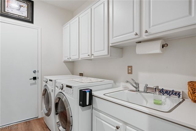 2116 Clearwater Lake Drive, Henderson, NV 89044