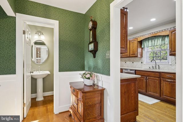 5404 FRANCY ADAMS CT, Fairfax, VA 22032