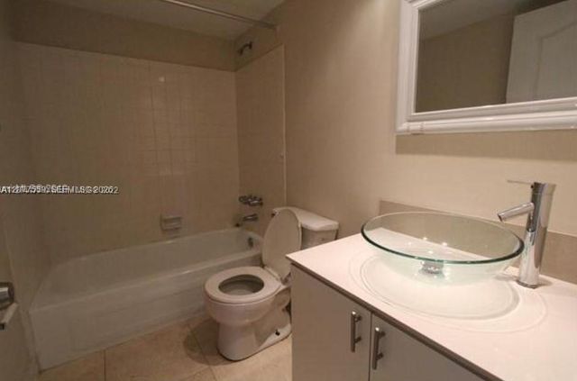 5775 W 20th Avenue 406, Hialeah, FL 33012