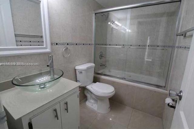 5775 W 20th Avenue 406, Hialeah, FL 33012