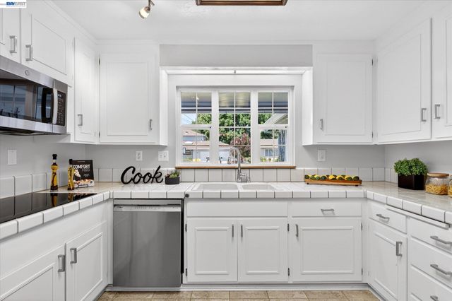 4056 Nevis St, Pleasanton, CA 94566