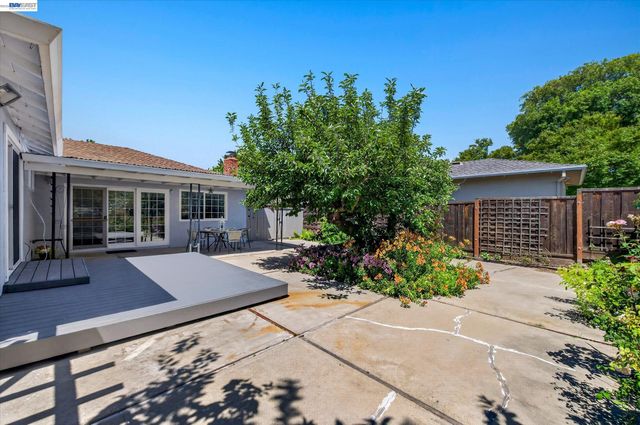 4056 Nevis St, Pleasanton, CA 94566
