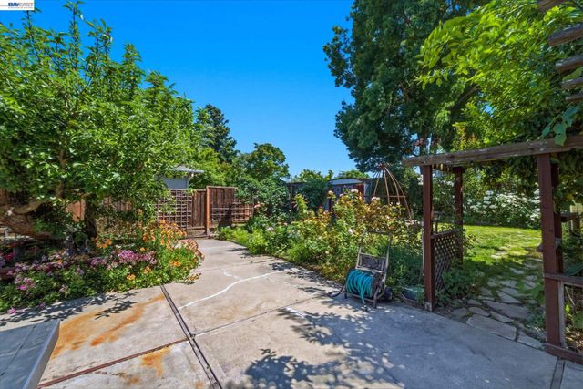 4056 Nevis St, Pleasanton, CA 94566