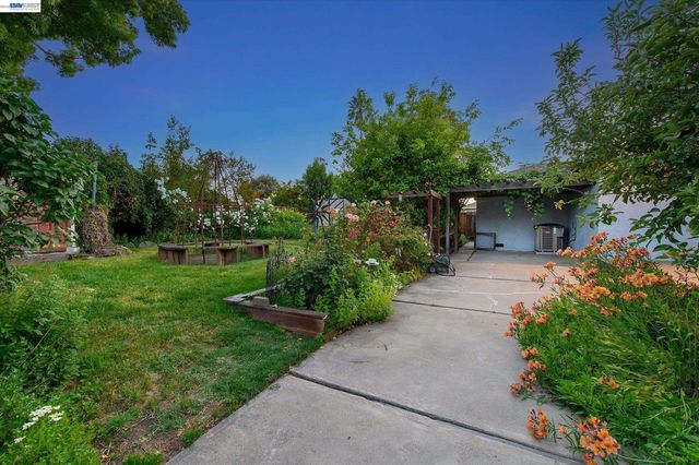 4056 Nevis St, Pleasanton, CA 94566