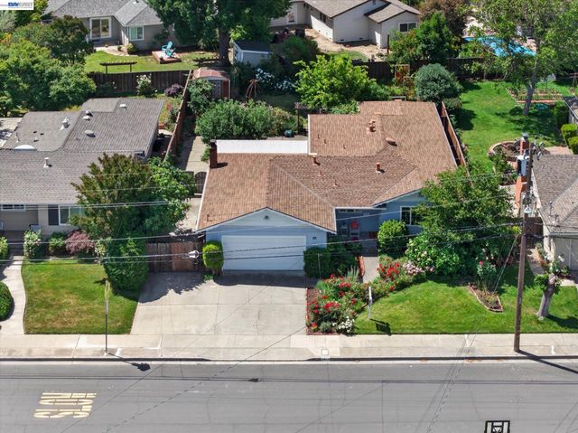4056 Nevis St, Pleasanton, CA 94566