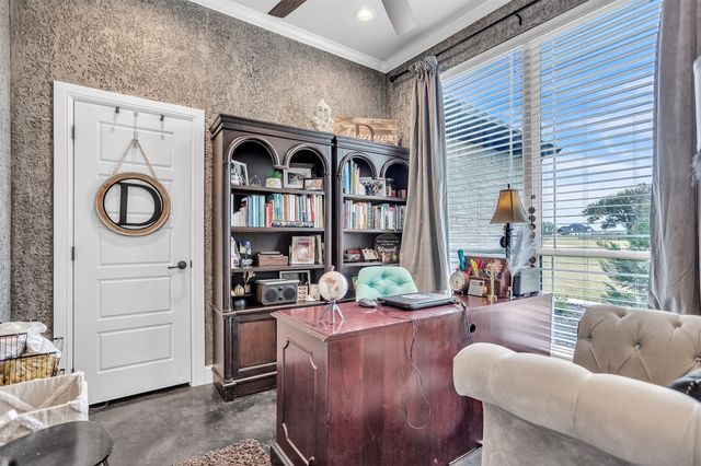 2044 Eastfield Drive, Wills Point, TX 75169