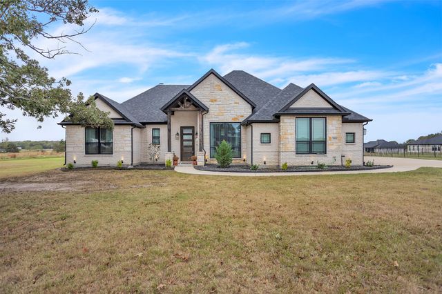 2044 Eastfield Drive, Wills Point, TX 75169