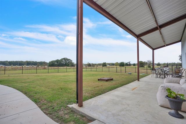 2044 Eastfield Drive, Wills Point, TX 75169