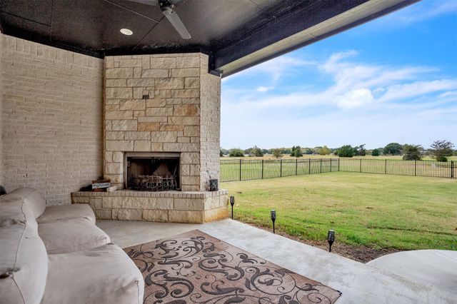 2044 Eastfield Drive, Wills Point, TX 75169