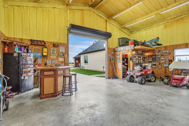 2044 Eastfield Drive, Wills Point, TX 75169