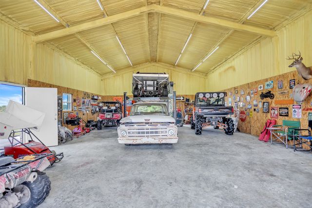 2044 Eastfield Drive, Wills Point, TX 75169