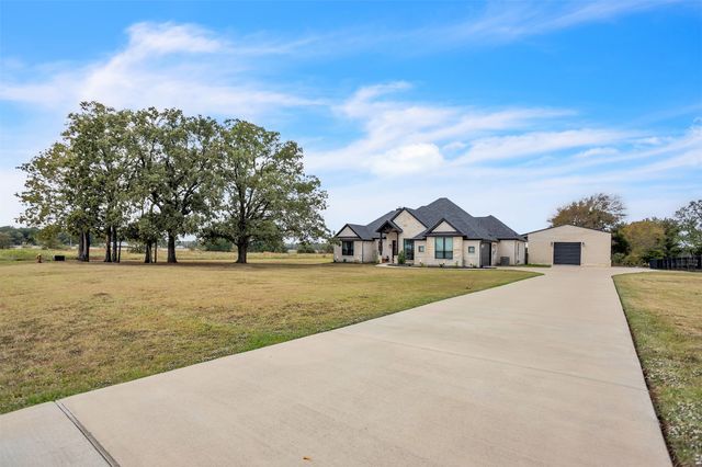 2044 Eastfield Drive, Wills Point, TX 75169