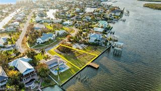 5630 Williams DR, Fort Myers Beach, FL 33931