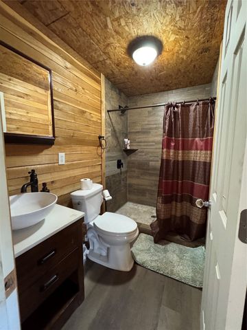 6171 Glen Oaks Road, Mabank, TX 75156