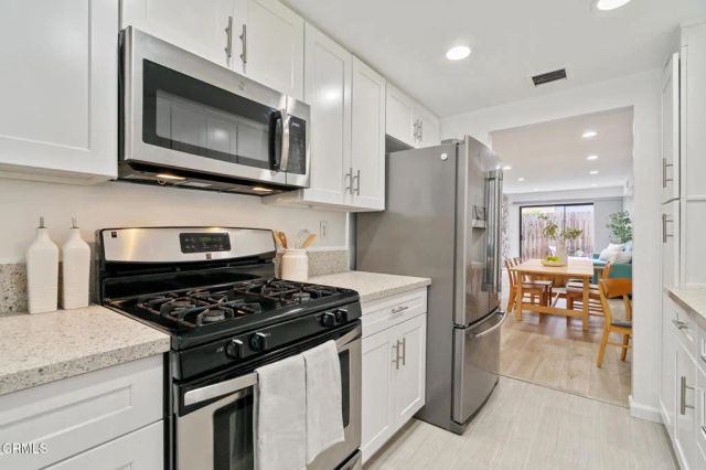 544 E Magnolia D, Burbank, CA 91501