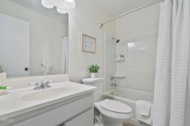 544 E Magnolia D, Burbank, CA 91501