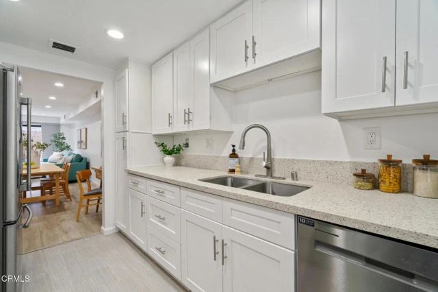 544 E Magnolia D, Burbank, CA 91501