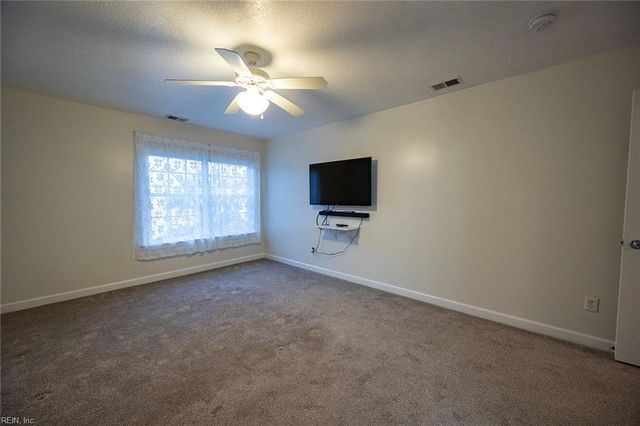 320 Swain Hill CT, Virginia Beach, VA 23452