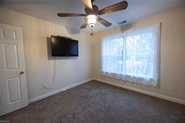 320 Swain Hill CT, Virginia Beach, VA 23452