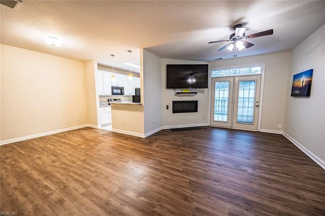 320 Swain Hill CT, Virginia Beach, VA 23452