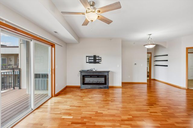 12501 Nicollet Avenue 425, Burnsville, MN 55337