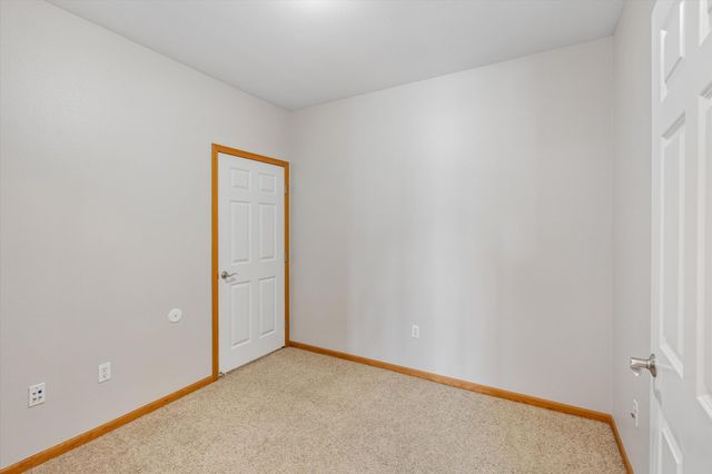 12501 Nicollet Avenue 425, Burnsville, MN 55337