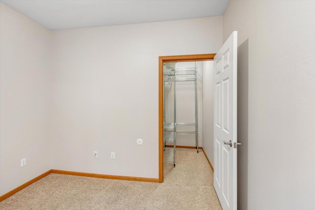12501 Nicollet Avenue 425, Burnsville, MN 55337