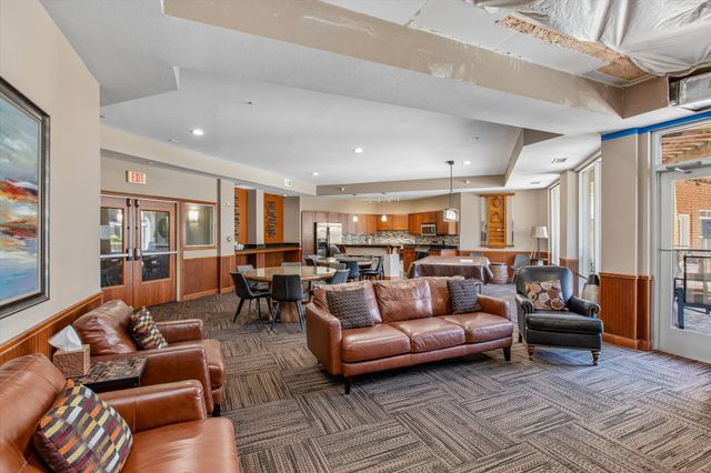 12501 Nicollet Avenue 425, Burnsville, MN 55337