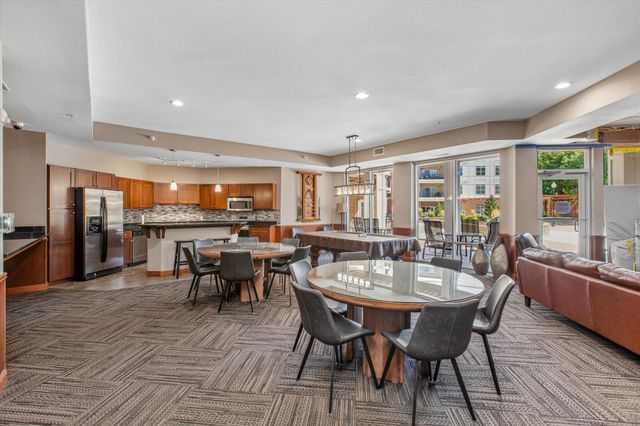 12501 Nicollet Avenue 425, Burnsville, MN 55337
