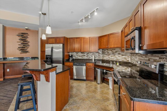 12501 Nicollet Avenue 425, Burnsville, MN 55337