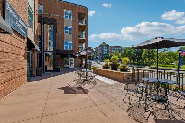 12501 Nicollet Avenue 425, Burnsville, MN 55337