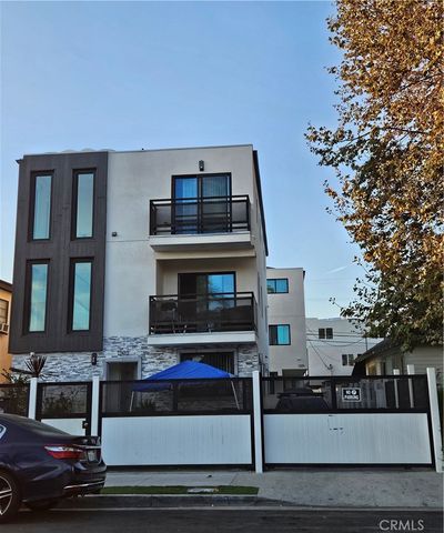 1201 Rolland Curtis, Los Angeles, CA 90037