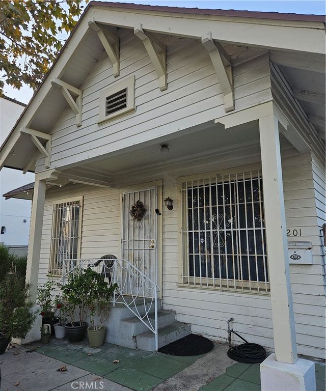 1201 Rolland Curtis, Los Angeles, CA 90037