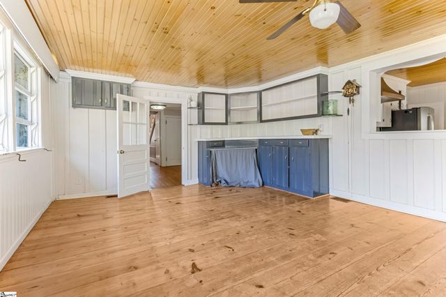 631 Piedmont Golf Course Road, Piedmont, SC 29673