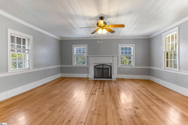 631 Piedmont Golf Course Road, Piedmont, SC 29673