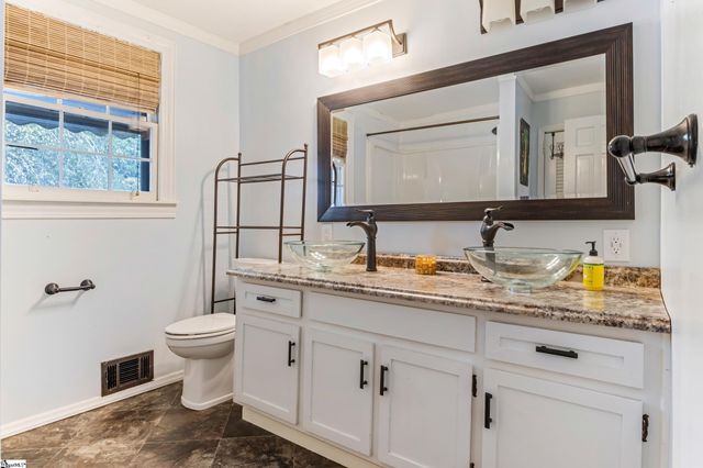 631 Piedmont Golf Course Road, Piedmont, SC 29673