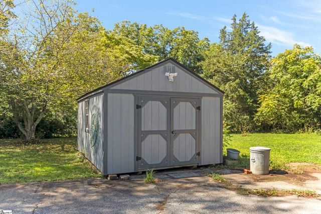 631 Piedmont Golf Course Road, Piedmont, SC 29673