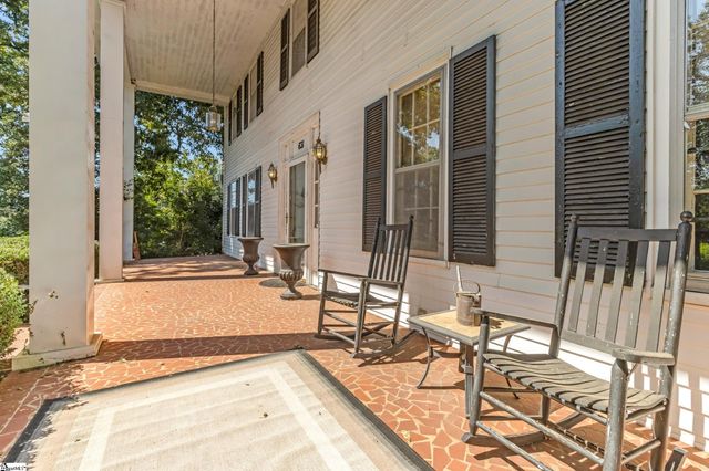 631 Piedmont Golf Course Road, Piedmont, SC 29673